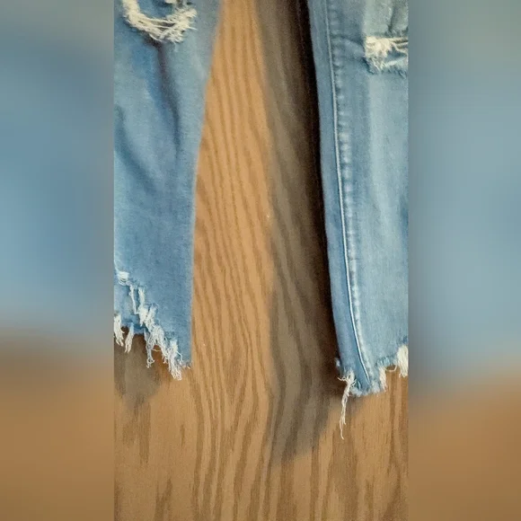 American  Eagle Outfitters High Rise Crop Light Blue Distressed Jeans - Picture 9 of 15